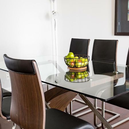 Altitude Suites Bay Street - Holiday Bonus - Free Parking Торонто Экстерьер фото
