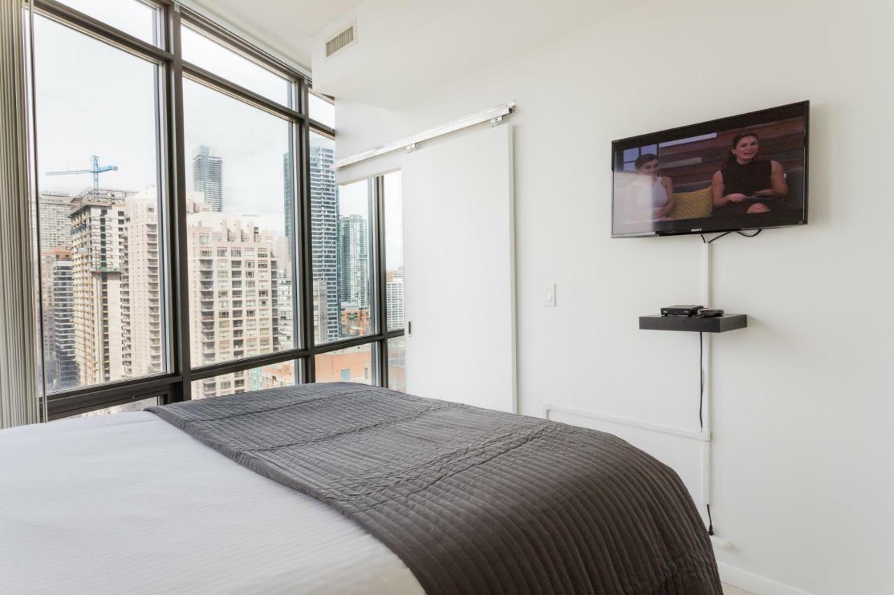 Altitude Suites Bay Street - Holiday Bonus - Free Parking Торонто Экстерьер фото