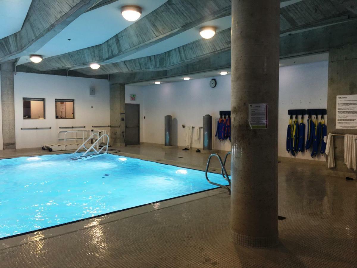 Altitude Suites Bay Street - Holiday Bonus - Free Parking Торонто Экстерьер фото