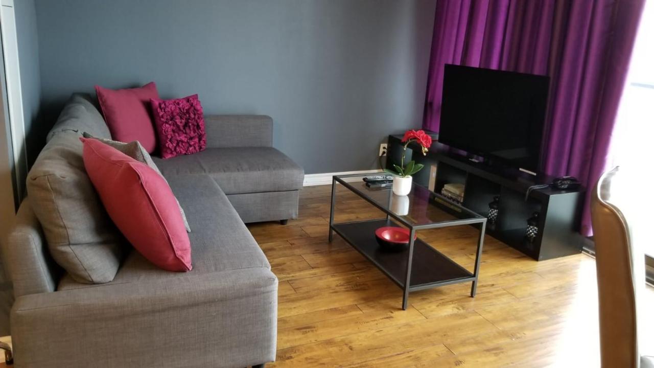 Altitude Suites Bay Street - Holiday Bonus - Free Parking Торонто Экстерьер фото
